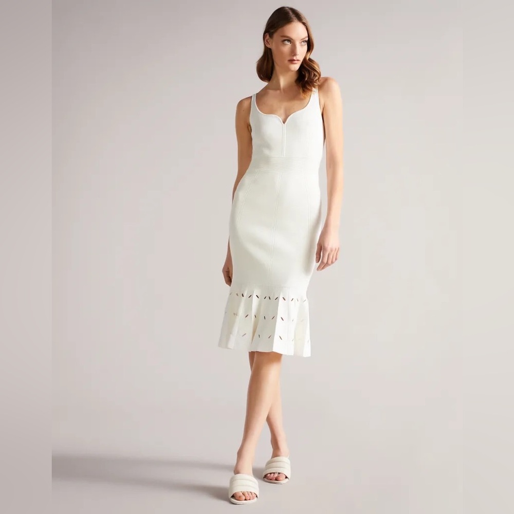 NWT Ted Baker Emesta White Dress Size 6 (Ted Baker Size 2)
